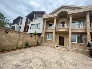 ویلا با استخر سرپوشیده سرخرود