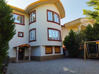 اجاره ویلا با دو استخر در رامسر