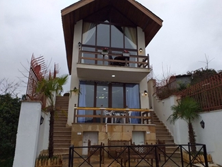 ویلا جنگلی با استخر در بام رامسر