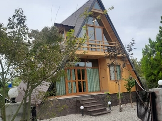 ویلا چوبی با بیلیارد و استخر رامسر