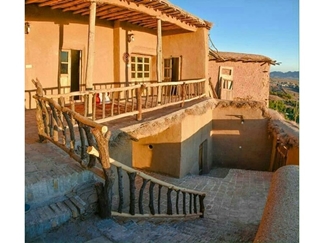 اقامتگاه بومگردی بادام