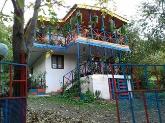 اقامتگاه بومگردی باغ بهشت