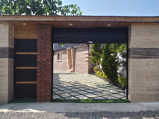 ویلا با استخر سرپوشیده زیباکنار