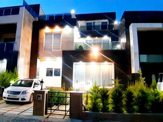 ویلا با استخر سرپوشیده محموداباد