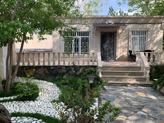 اجاره ویلا با استخر روباز همدان