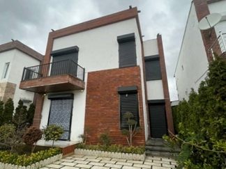 اجاره ویلا استخردار نزدیک محمودآباد