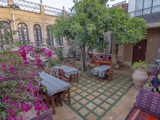 اقامتگاه بومگردی ترنجستان شیراز