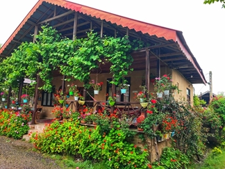 اقامتگاه بومگردی دیلمای گشت