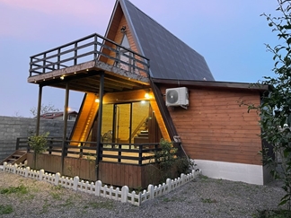 کلبه چوبی سوییسی در اسالم گیلان