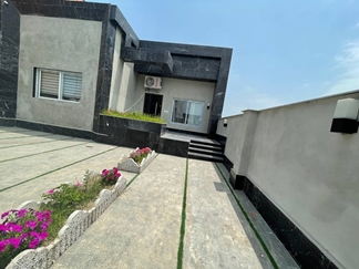 ویلا با استخر سرپوشیده سرخرود