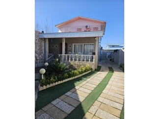 ویلا با استخر سرپوشیده انزلی