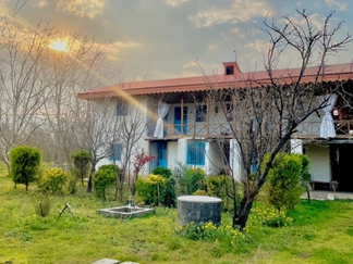 اقامتگاه خانه خورشید نزدیک رشت