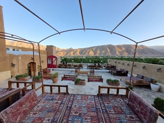 اقامتگاه بومگردی ناربن در تفت