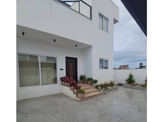 ویلا استخردار نزدیک خانه دریا