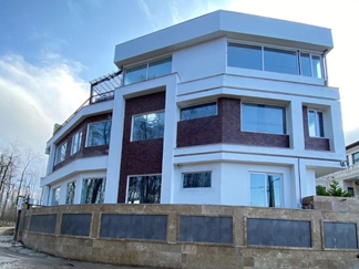 اجاره ویلا با استخر جکوزی متل قو