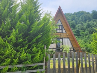 کلبه چوبی در تالش نزدیک گیسوم