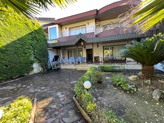 ویلا لوکس با استخر سرپوشیده