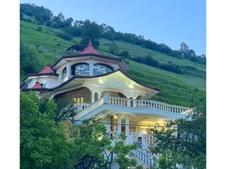 ویلا با استخر آبگرم در گردنه حیران