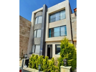 ویلا با استخر کنار شهرک خانه دریا