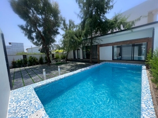 اجاره ویلا با استخر روباز سرخرود