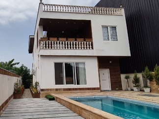 ویلا جنگلی در نوشهر با استخر روباز