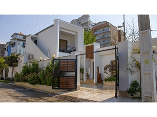 ویلا با استخر و ویو دریا محمودآباد