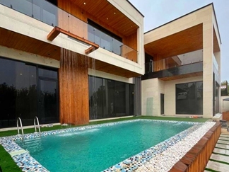 ویلا با استخر آبگرم نزدیک کردان