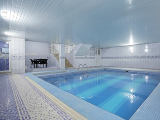 ویلا چهارباغ کرج جکوزی استخر آبگرم