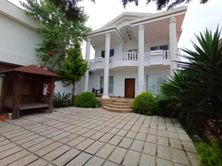 اجاره ویلا با استخر در سرخرود