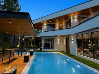 ویلا استخر روباز آبگرم رودهن مهرآباد