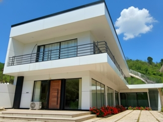 ویلا استخر سرپوشیده قلعه رودخان