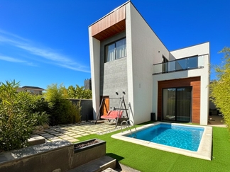 اجاره ویلا رودهن با استخر روباز