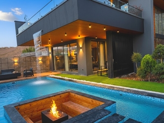 ویلا با استخر روباز آبگرم رودهن