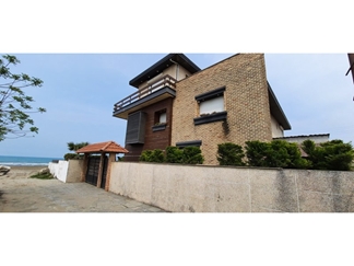 ویلا در نور با استخر و ویوی دریا