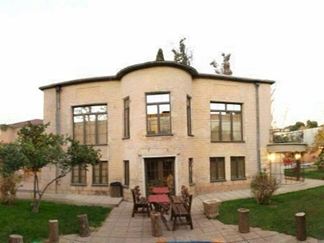 اقامتگاه خانه باغ ایرانی شیراز