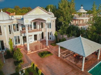 اجاره ویلای لاکچری نزدیک کردان