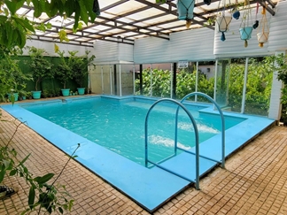 ویلا با استخر آبگرم نزدیک کردان