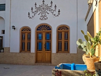 اقامتگاه سنتی خاطره کاشان