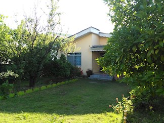 اجاره ویلای دربست حیاط دار