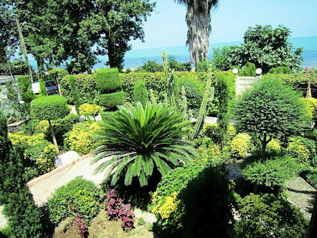 عکس شماره 138917 - اجاره ویلای چسبیده به دریا در رامسر - 