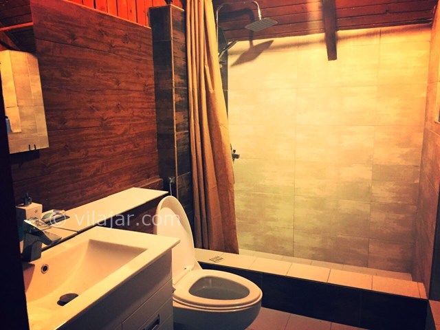 عکس شماره 18207 - ویلا بااستخر نزدیک نمک آبرود - 