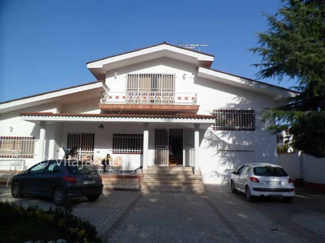 عکس شماره 2075 - اجاره ویلا با استخر روباز در رامسر - 