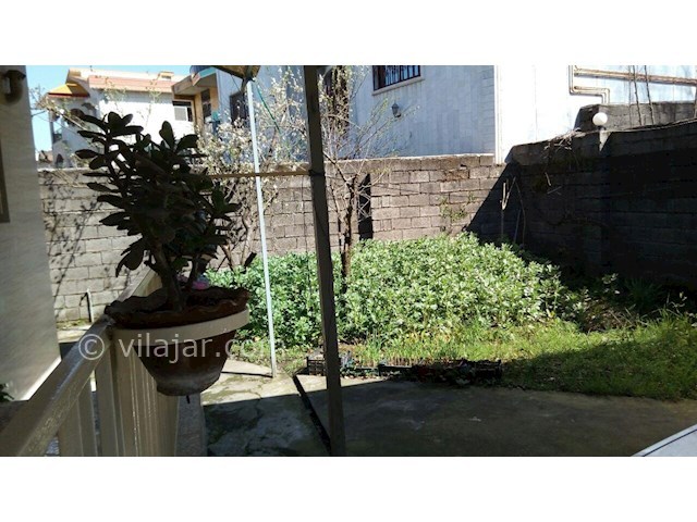 عکس شماره 400283 - خانه حیاط دار در لاهیجان -