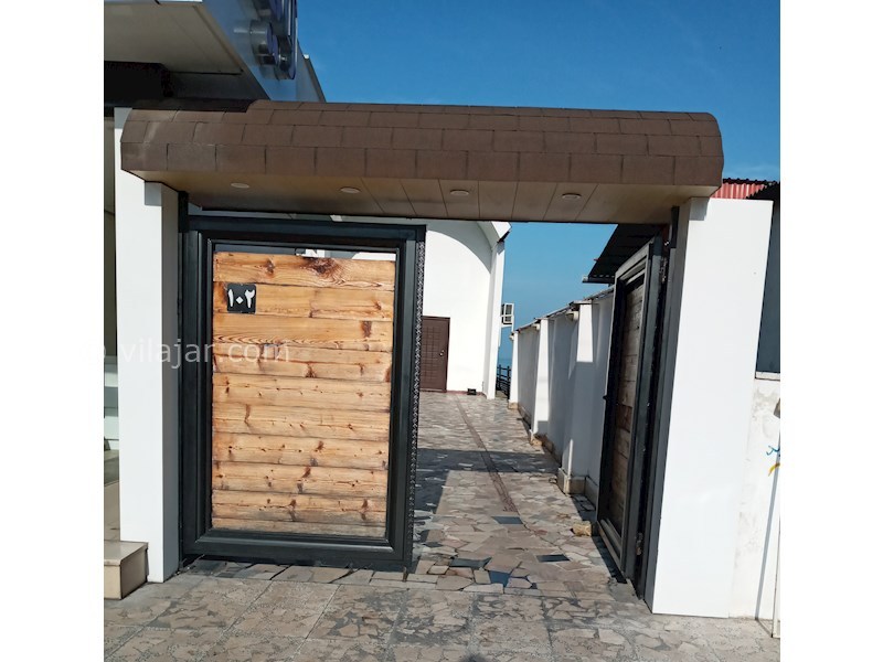 عکس شماره 532743 - اجاره ویلا لب دریا در نوشهر - در ورودی به حیاط ویلا