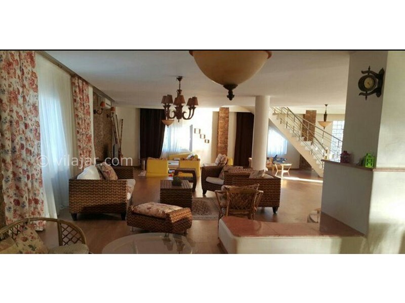 عکس شماره 556767 - ویلا لوکس با استخر و بیلیارد هچیرود - نمای کلی از سالن و نشیمن ویلا