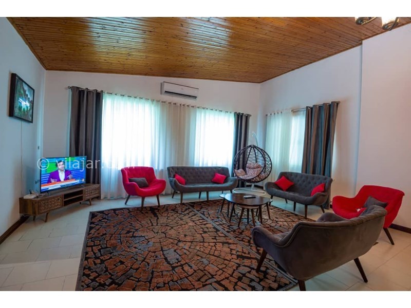 عکس شماره 557623 - اجاره ویلا با استخر در رامسر - فضای نشیمن ویلا