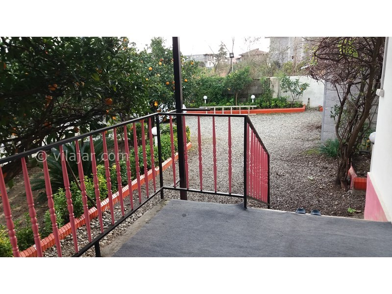 عکس شماره 565483 - اجاره ویلا در باغ مرکبات در رامسر - نمای حیاط وبالکن