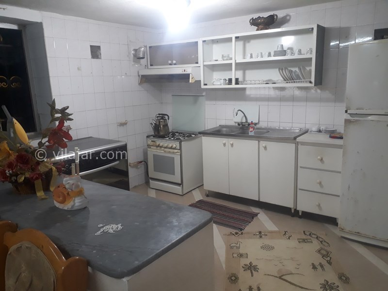 عکس شماره 580133 - اجاره خانه در بندر انزلی - آشپزخانه دارای کابینت و فرگاز