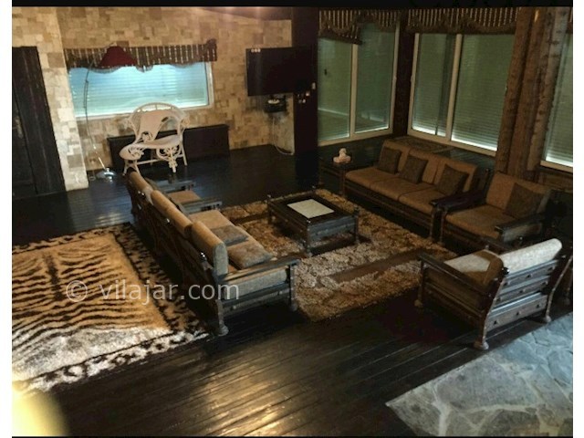 عکس شماره 59417 - ویلا ساحلی با 2 استخر ایزدشهر - نشیمن شمالی عمارت در سالن پایین