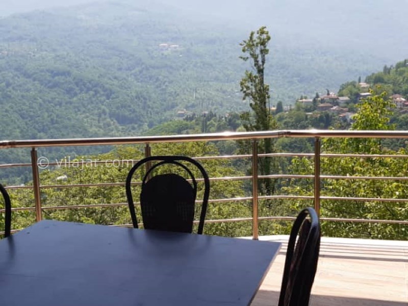 عکس شماره 597727 - اجاره ویلا در جاده جواهرده - تراس با میز و صندلی